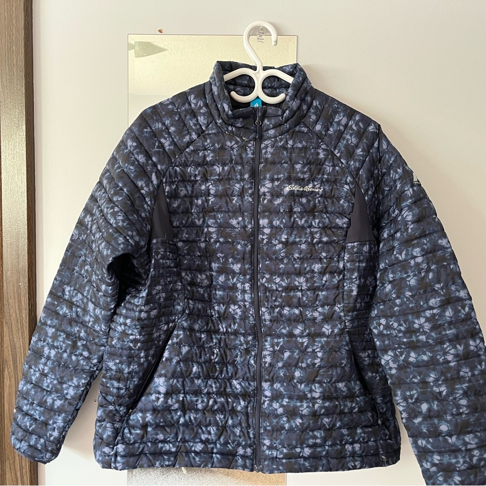 Eddie Bauer XL Ladies Jacket. Tie Dye Black, Blue and White. Stormdown 800